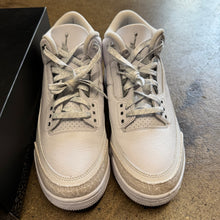 Load image into Gallery viewer, Jordan Pure Money 3s Size 10
