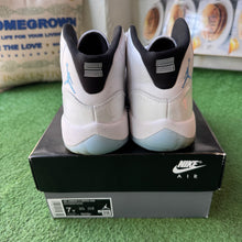 Load image into Gallery viewer, Jordan Legend Blue 11s Size 7Y
