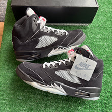 Load image into Gallery viewer, Jordan Reimagined Metallic 5s Size 11.5
