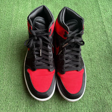 Load image into Gallery viewer, Jordan Satin Bred 1s Size 10M/11.5W
