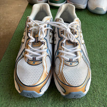 Load image into Gallery viewer, New Balance 740s Size 11.5
