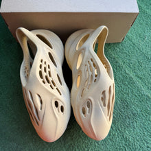 Load image into Gallery viewer, Yeezy Desert Sand Foam Runners Size 10

