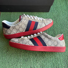 Load image into Gallery viewer, Gucci Ace Lows Size 8.5UK
