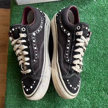 Load image into Gallery viewer, Vans Pearlized Black Old Skool 36s Size 10
