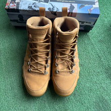 Load image into Gallery viewer, Jordan Wheat 9 Boots Size 11
