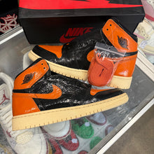 Load image into Gallery viewer, Jordan Shattered Backboard 3.0 Size 6.5Y
