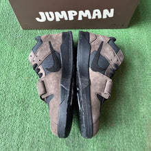 Load image into Gallery viewer, Jordan Mocha Jumpman Jack TRs Size 11
