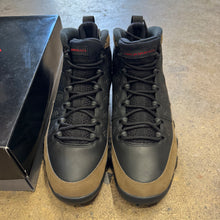 Load image into Gallery viewer, Jordan Olive 9s Size 11.5
