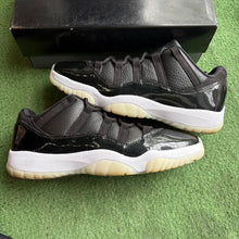 Load image into Gallery viewer, Jordan 72-10 Low 11s Size 12

