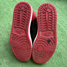 Load image into Gallery viewer, Jordan Patent Bred 1s Size 10.5
