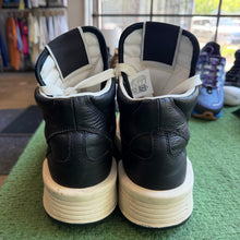 Load image into Gallery viewer, Rick Owens Turbopns Size 10
