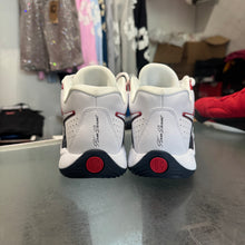 Load image into Gallery viewer, Nike KD USA 17s Size 8.5
