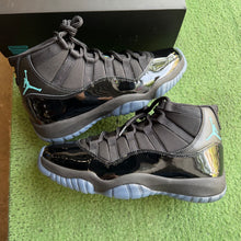 Load image into Gallery viewer, Jordan Gamma 11s Size 9
