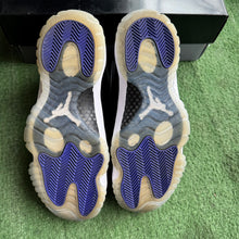 Load image into Gallery viewer, Jordan Concord 11s Size 8
