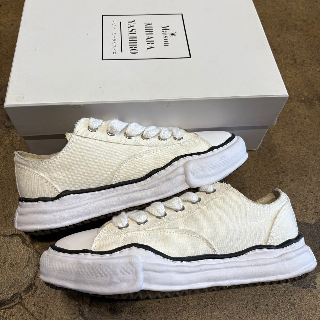 Mihara Peterson Canvas Lows Size 42