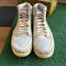 Load image into Gallery viewer, Jordan Union Bephies Beauty Supply 1s Size 8
