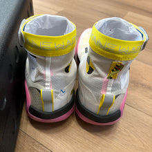 Load image into Gallery viewer, Li-Ning Test R2 Way Of Wade 9 Infinity Size 11.5
