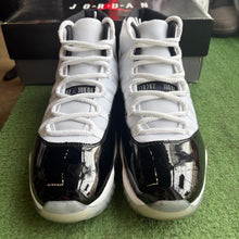 Load image into Gallery viewer, Jordan Concord 11s Size 10.5
