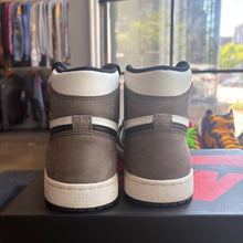 Load image into Gallery viewer, Jordan Mocha 1s Size 7.5
