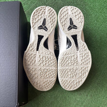 Load image into Gallery viewer, Nike Kobe All Star Protro 6s Size 9
