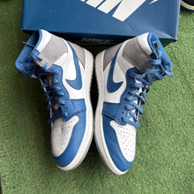 Load image into Gallery viewer, Jordan True Blue 1s Size 9
