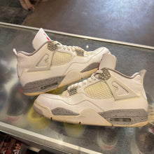 Load image into Gallery viewer, Jordan White Oreo 4s Size 10.5
