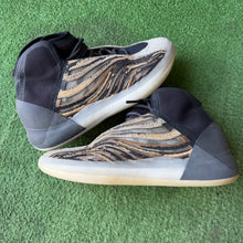 Load image into Gallery viewer, Adidas Yeezy Amber Tint QNTMs Size 11
