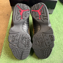 Load image into Gallery viewer, Jordan Olive 9s Size 8.5

