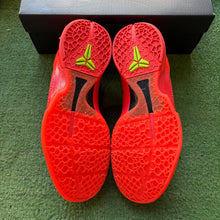 Load image into Gallery viewer, Nike Kobe Reverse Grinch 6s Size 12
