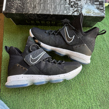 Load image into Gallery viewer, Nike Black White LeBron 14s Size 8
