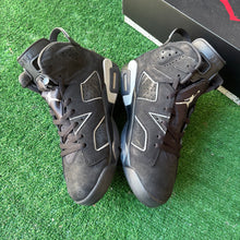 Load image into Gallery viewer, Jordan Cap and Gown 6s Size 10
