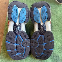 Load image into Gallery viewer, Balenciaga Runners Size 45
