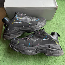 Load image into Gallery viewer, Balenciaga Triple S Size 46

