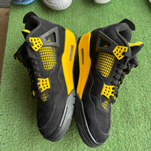 Load image into Gallery viewer, Jordan Thunder 4s Size 9
