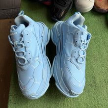 Load image into Gallery viewer, Balenciaga Triple S Size 44
