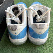 Load image into Gallery viewer, Jordan UNC 11 Lows Size 8
