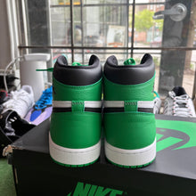 Load image into Gallery viewer, Jordan Lucky Green 1s Size 10.5

