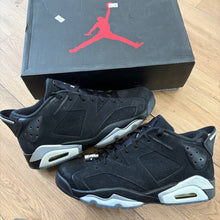 Load image into Gallery viewer, Jordan Chrome Low 6s Size 9
