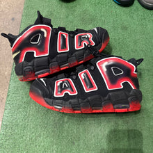 Load image into Gallery viewer, Nike Air More Uptempo Size 9.5
