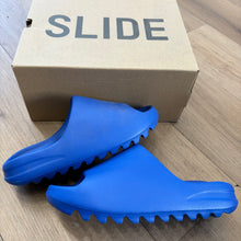 Load image into Gallery viewer, Adidas Yeezy Azure Slides Size 8
