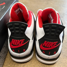 Load image into Gallery viewer, Jordan Fire Red 4s Size 11
