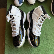 Load image into Gallery viewer, Jordan Concord 11s Size 11
