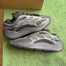 Load image into Gallery viewer, Adidas Yeezy Dark Glow 700 V3s Size 10.5
