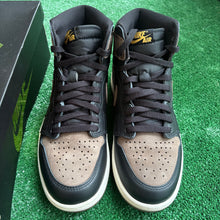 Load image into Gallery viewer, Jordan Palomino 1s Size 9
