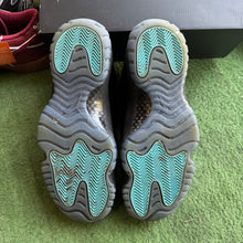Load image into Gallery viewer, Jordan Gamma 11s Size 8.5
