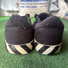 Load image into Gallery viewer, Off White Vulcanized Sneakers Size 43
