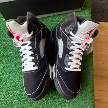 Load image into Gallery viewer, Jordan Reimagined Metallic 5s Size 9

