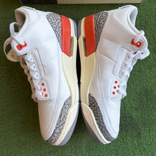 Load image into Gallery viewer, Jordan Georgia Peach 3s Size 11.5W/10M
