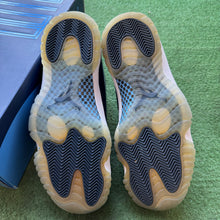 Load image into Gallery viewer, Jordan Win Like 82 11s Size 10
