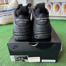 Load image into Gallery viewer, Nike CDG Foamposites Size 10
